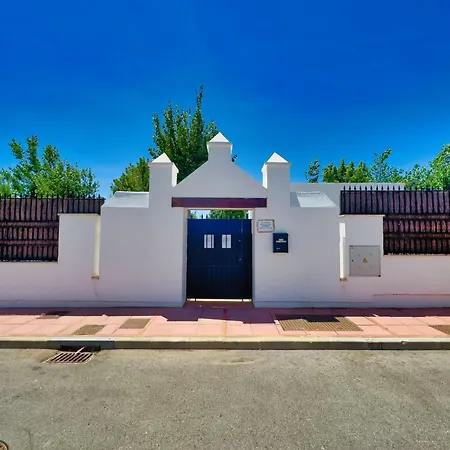 Hotel Fantastico Adosado En Naranjos De